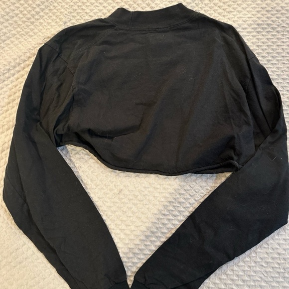 Petals & Peacocks Through The Wire Crop Turtleneck Top, Medium - Picture 3 of 3